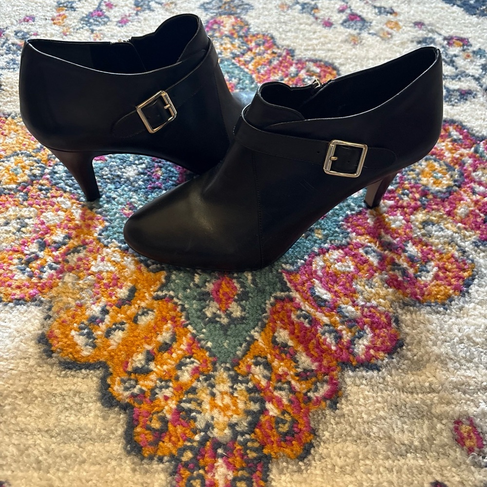 Elegant Black Ankle Boots